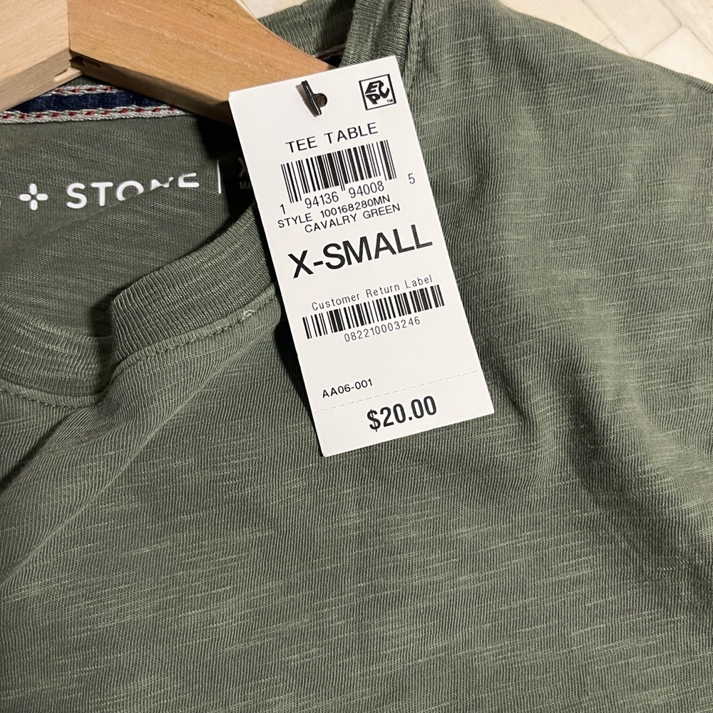 Sun + Stone Men’s Curved Hem T-Shirt in Cavalry Green, size XS - Picture 9 of 9